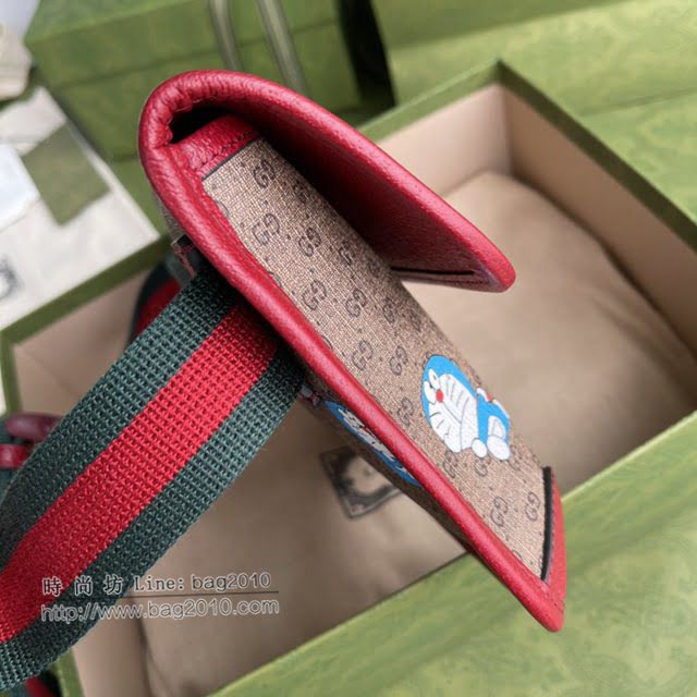 Gucci顶级男女包包 古驰哆啦A梦翻盖磁扣腰包胸包 Gucci哆啦A梦斜挎包 647817  gdj1600